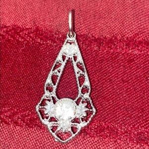 5/$10❤️❤️❤️Vintage 90s Silver Tone Rhinestoned Pendant Charm